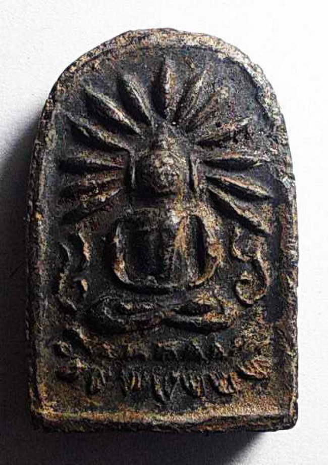 พระผงท่านเจ้าจุ้ย วัดสามปลื้ม พิมพ์เล็บมือรัศมี