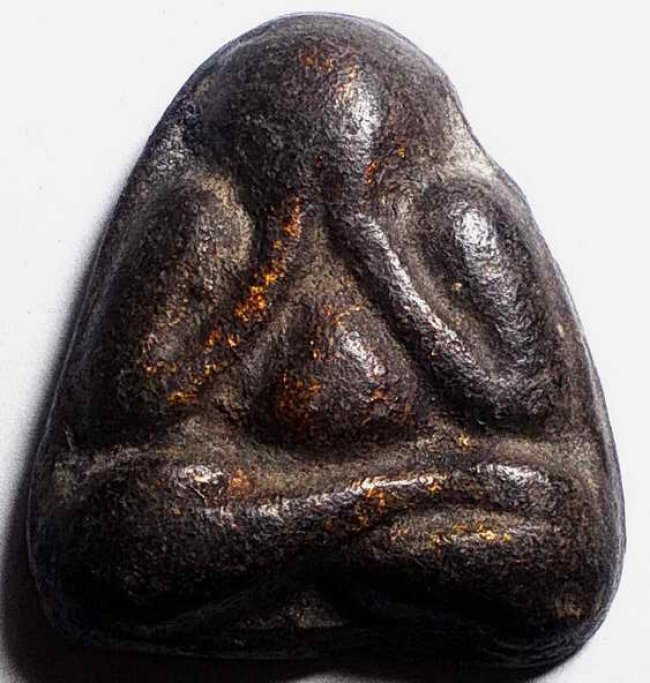 ปิดตาเก่าหลังยันต์ ลพ.โด่ วัดนามะตูม  